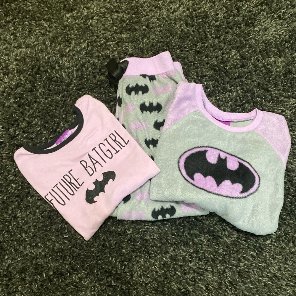 Girls 3 piece Bat Girl pajama set. Size S